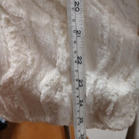 Laura Ashley White Faux White Fur Jacket - Small - Picture 4 of 10